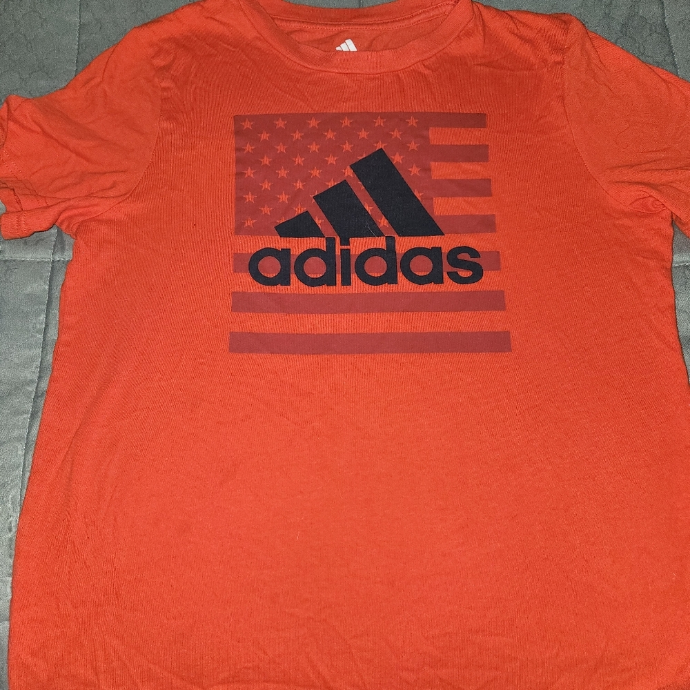 Adidas tee